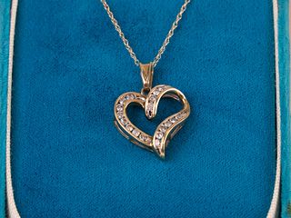Vintage 10K Gold & Diamond Heart Pendant/ Necklace~ .60CT Diamond Weight