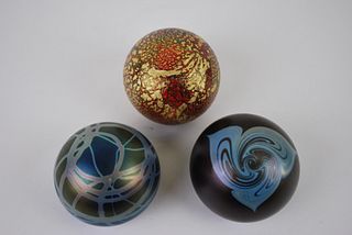 Nick Del Matto & Isle of Wight~ Irridescent Art Glass Paperweight Collection Set of 3