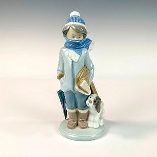 Winter 1005220 - Lladro Porcelain Figurine