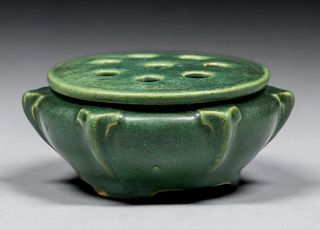 Roseville PotteryÂ Matte Green Covered Bowl c1910s