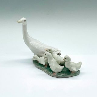Ducklings 1001307 - Lladro Porcelain Figurine