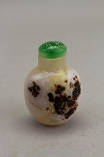 Qing Dynasty Carved Stone Chinese Snuff Bottle