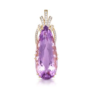 A KUNZITE AND DIAMOND PENDANT in 18ct yellow gold, set with a pear shaped kunzite of 68.89 carats...