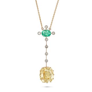 A YELLOW SAPPHIRE, EMERALD AND DIAMOND NECKLACE in 18ct yellow gold and platinum, set with a cush...
