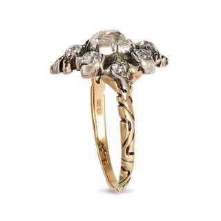 AN ANTIQUE DIAMOND RING in 14ct yellow gold and silver, set with an old cut diamond of approximat...