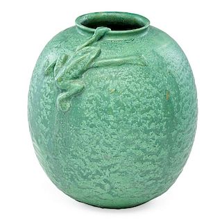 WHEATLEY Vase with frog