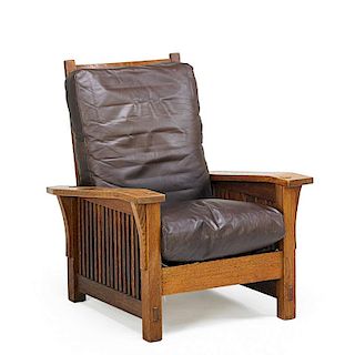 GUSTAV STICKLEY Drop-arm spindled Morris chair