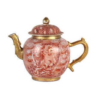 Chinese Red-and-Gold Decorated Porcelain Teapot