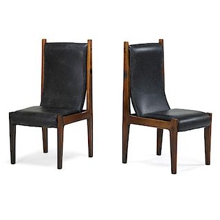 SERGIO RODRIGUES Pair of tall-back Ilidio chairs