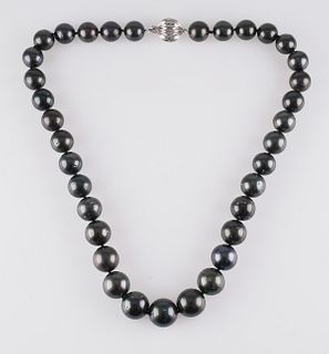 14K White Gold Tahitian Pearl Necklace 