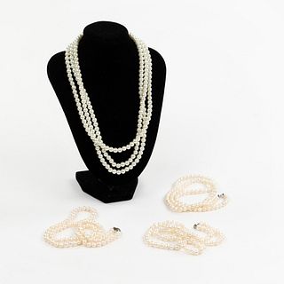 (4) Cultured and Natural Pearl Necklaces