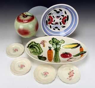 ASSORTED KITCHEN AND SERVING ITEMS