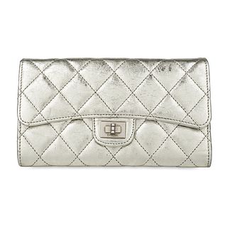 CHANEL SILVER REISSUE LONG WALLET Condition grade B+. Produced between 2006 and 2008. 18cm long...