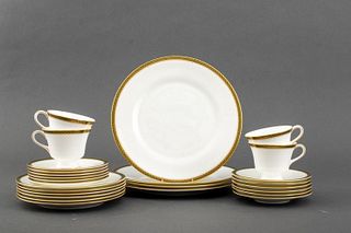 Wedgwood Porcelain Chester Dinner Service, 4