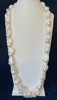 Very Fine White Baroque Fresh Water Pearl Necklace, 14kt Gold Clasp