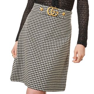GUCCI HOUNDSTOOTH MARMONT SKIRT Condition grade A-. 70cm waist, 55cm length.Â Black and white ho...