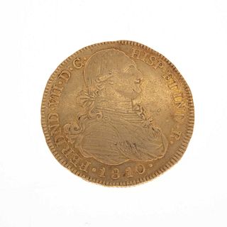 Medalla en oro amarillo de 21k.  FERDND VII. Peso: 26.9 g.