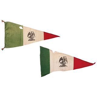 Banderines del Centenario de la Independencia de México. México, 1910. En lino, 27 x 50 cm y 28 x 60 cm, respectivamente.