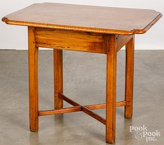 New England Maple tavern table, late 18th c.