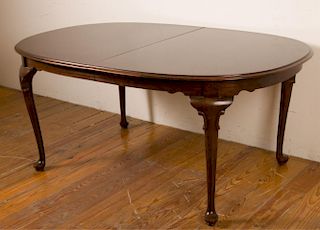 Ethan Allen Queen Anne Style Dining Table