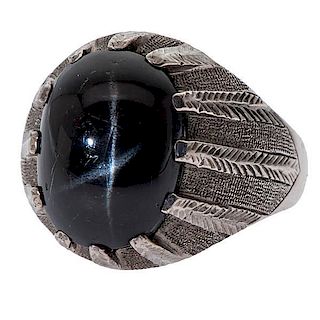 Black Star Sapphire Ring in 10 Karat 