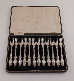 Whiting Mfg. Co Lily Boxed Cocktail Forks