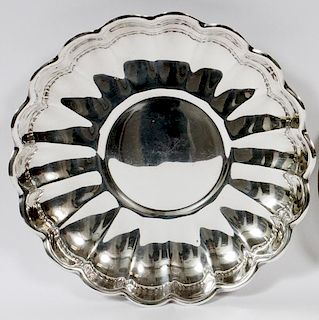 REED & BARTON SILVER PLATE SERVING BOWL