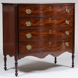 Federal Mahogany Bow-Front Chest of Drawers, New England 