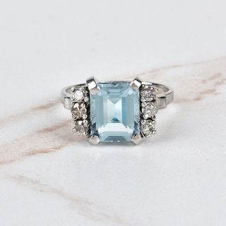 Aquamarine, Diamond and Platinum Ring
