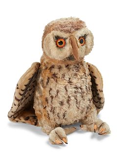 A Steiff stuffed owl toy