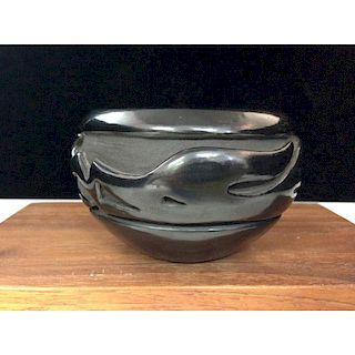 Teresita Naranjo, Apple Blossom (Santa Clara, 1919-1999) Carved Blackware Pottery Bowl