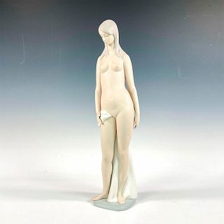 Nude 1014511 - Lladro Porcelain Figurine