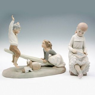 2pc Vintage Nao by Lladro Porcelain Children Figurines