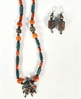 ANTIQUE NECKLACE SET OF CORAL AND FAIENCE TUBE
