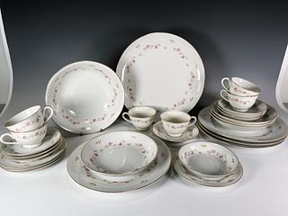 ROSE CHINA WILMA PATTERN SERVICE FOR 4