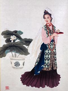 SCROLL WOMAN HOLDING TEA CUP