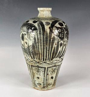 MEIPING FISH VASE