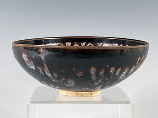 CHINESE OIL SPOT BROWN GLAZED TEA BOWL WITH LEAF PATTERN