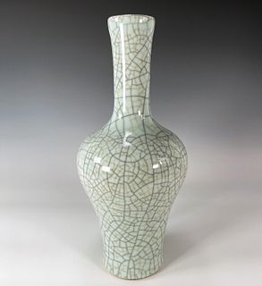 LARGE CHINESE GUAN STYLE CRACKLE VASE