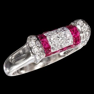 18 CT GOLD RUBY AND DIAMOND RING