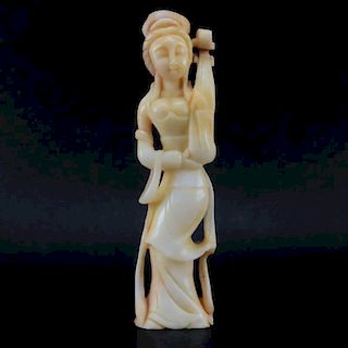 Vintage Chinese Carved Shoushan Figure Of A Woman