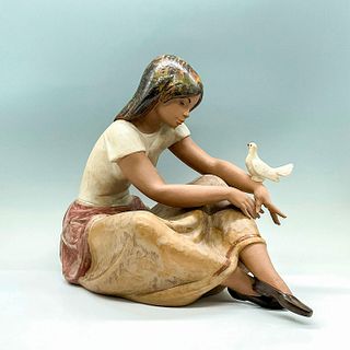 Watching The Dove 1013526 - Lladro Porcelain Figurine