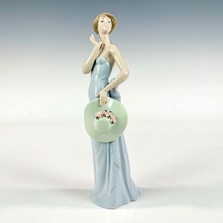 Coquette 1005599 - Lladro Porcelain Figurine