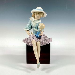 Debbie And Her Doll 1001379 - Lladro Porcelain Figurine