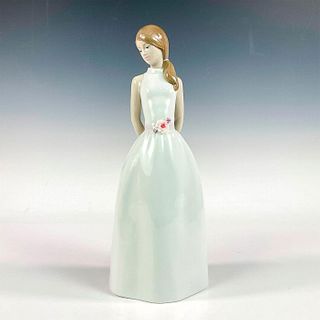 Sweet Adolescence 1008785 - Lladro Porcelain Figurine