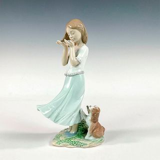 Whispering Breeze 1008121 - Lladro Porcelain Figurine