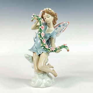 Fairy Garland 1005860 - Lladro Porcelain Figurine