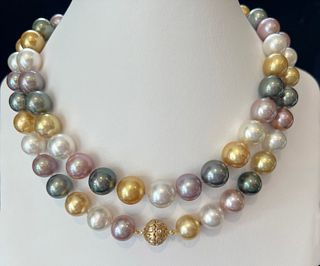 Very Fine South Sea Pearl, Tahitian and Pink Fresh Water Pearl Necklace, 14k Gold and Diamond Clasp