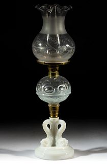 PRESSED TRIPLE-DOLPHIN STEM BASE WITH RING PUNTY, SAWTOOTH AND LEAF FONT KEROSENE STAND LAMP