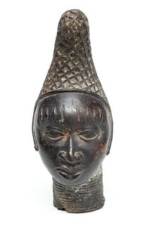 Benin, Africa Bronze Head Of A Woman Of The Benin Court, H 13" W 5"